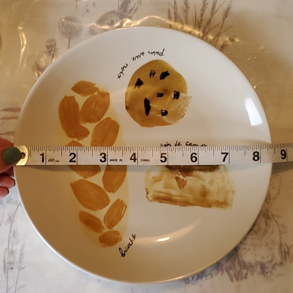 Like new! Kate Spade x Lenox 4-Pc. Accent plates - Picture 2 of 4